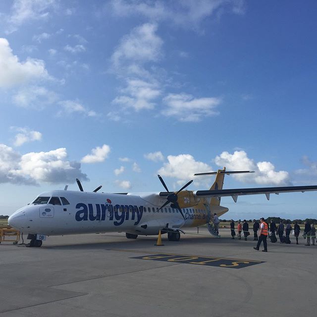 Fastest propeller plane ever got us back from Guernsey to Gatwick in a rapid 40ish mins this eve!