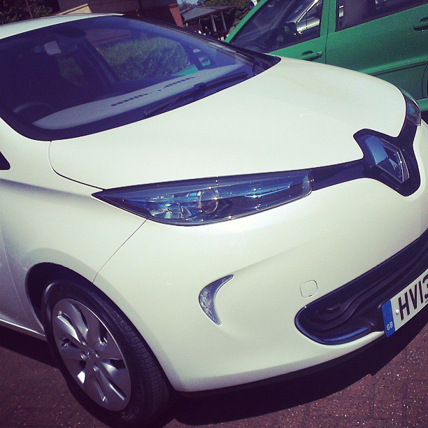 Took 100% electric Renault ZOE out for a spin today. Love it more each time I drive it!