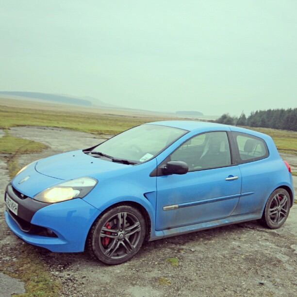 Love how the Clio looked satisfyingly dirty after a few days on Cornish roads recently.
